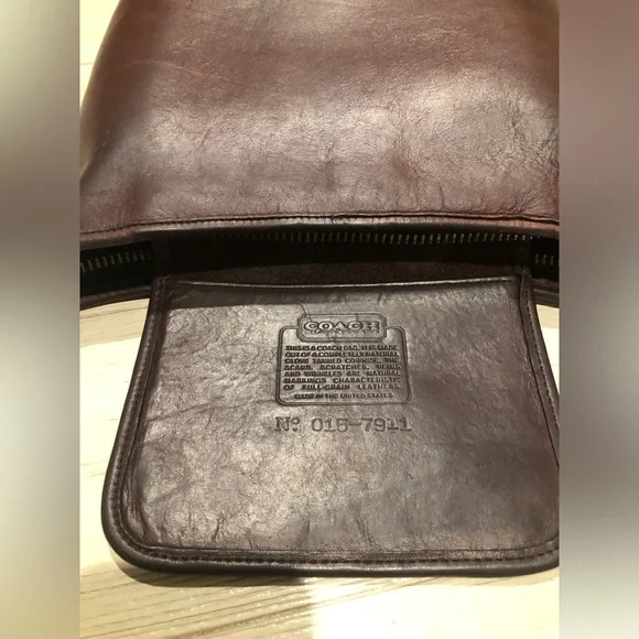 VINTAGE COACH MAHOGANY LEATHER SHOULDER SAC BUCKET BAG #9730 W/ 1-SIDED HANGTAG - Picture 14 of 15